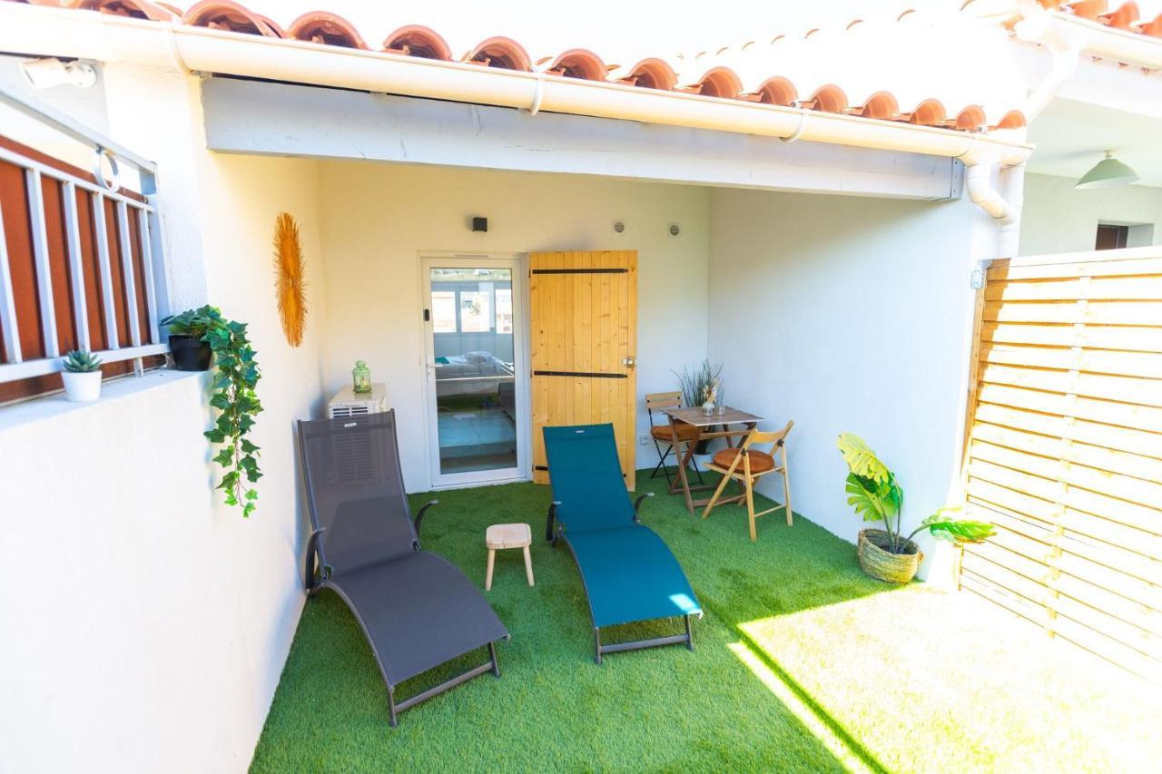 Love Room Du Mont D'Or - Baignoire Spa - Minibar Offert Marsilia Exterior foto